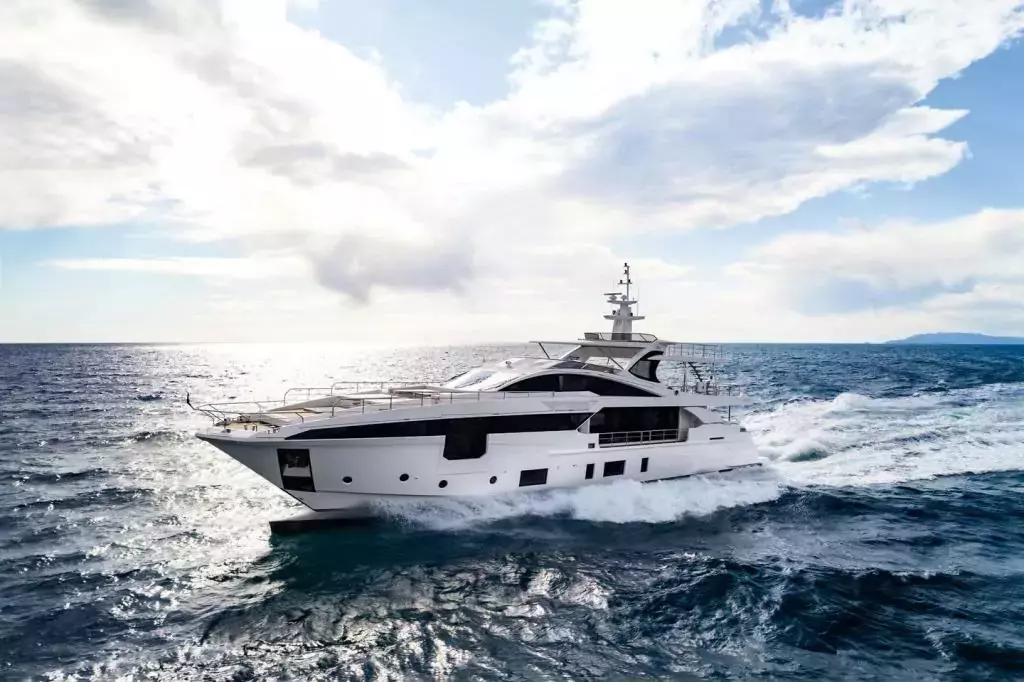 MARTINA - ext running | Drivas Yachts