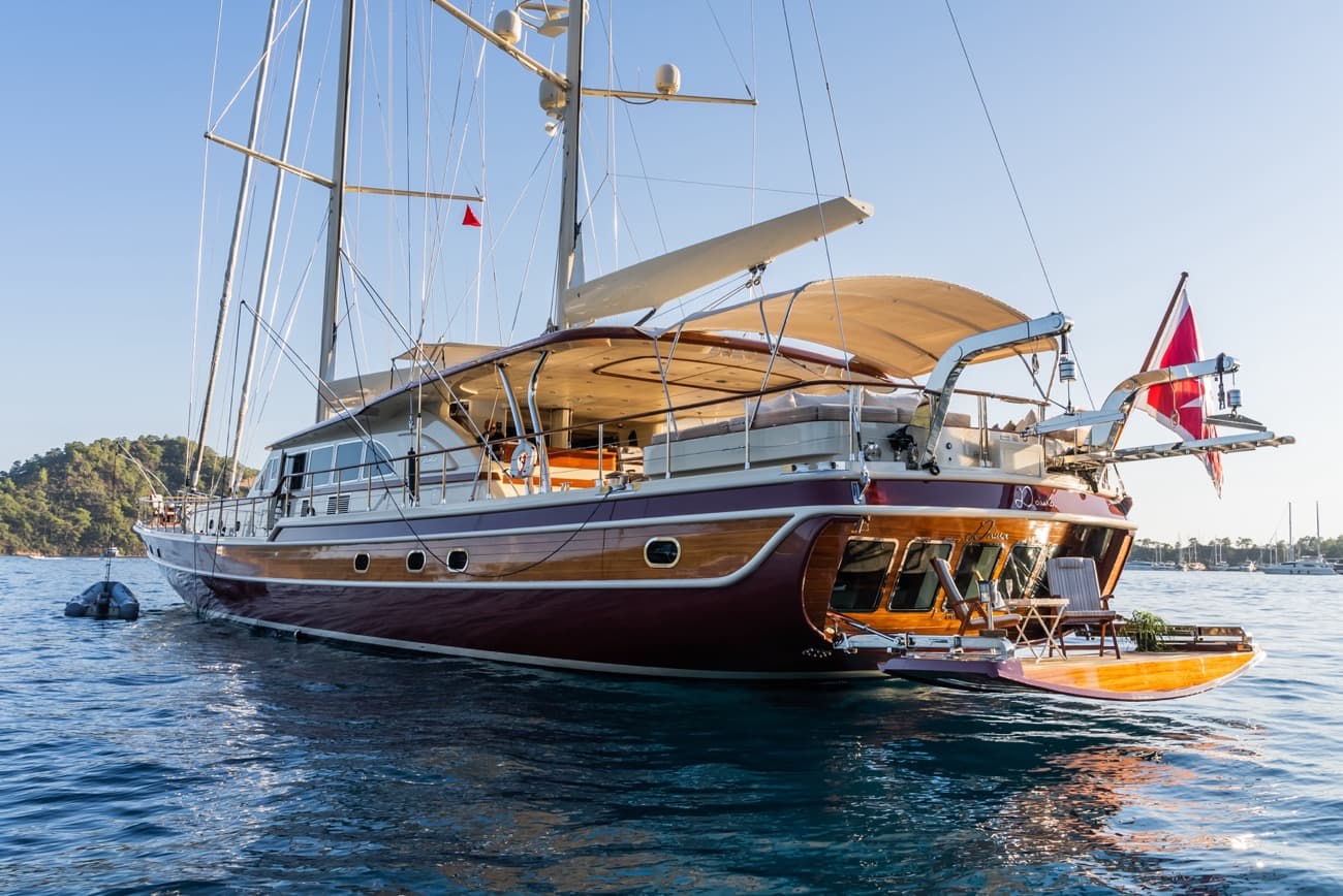 DAIMA - ext stbd | Drivas Yachts