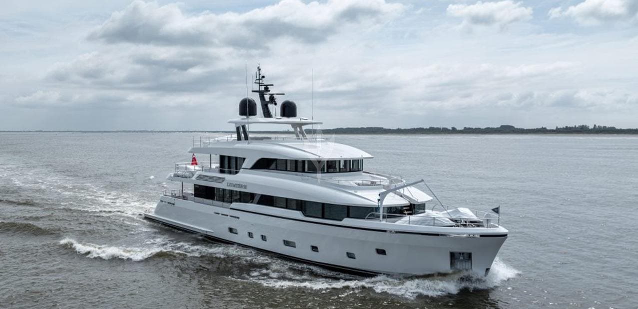 LUMIERE - ext stbd | Drivas Yachts