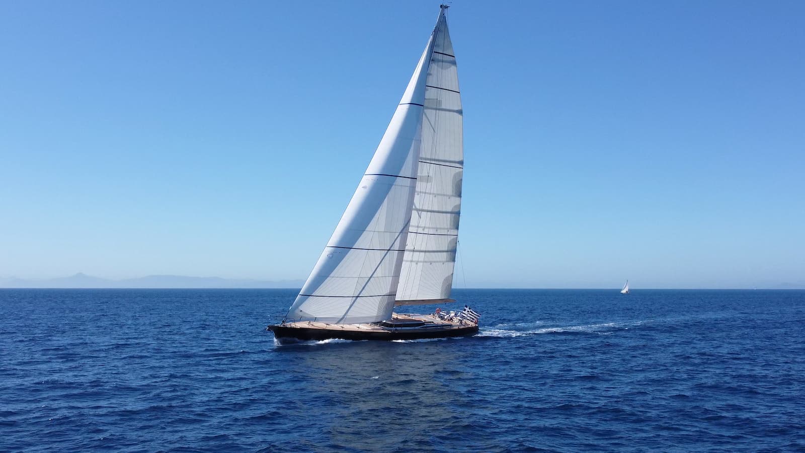 BLACK LION - ext running | Drivas Yachts