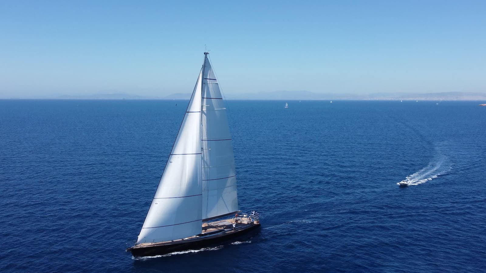 BLACK LION - ext running | Drivas Yachts