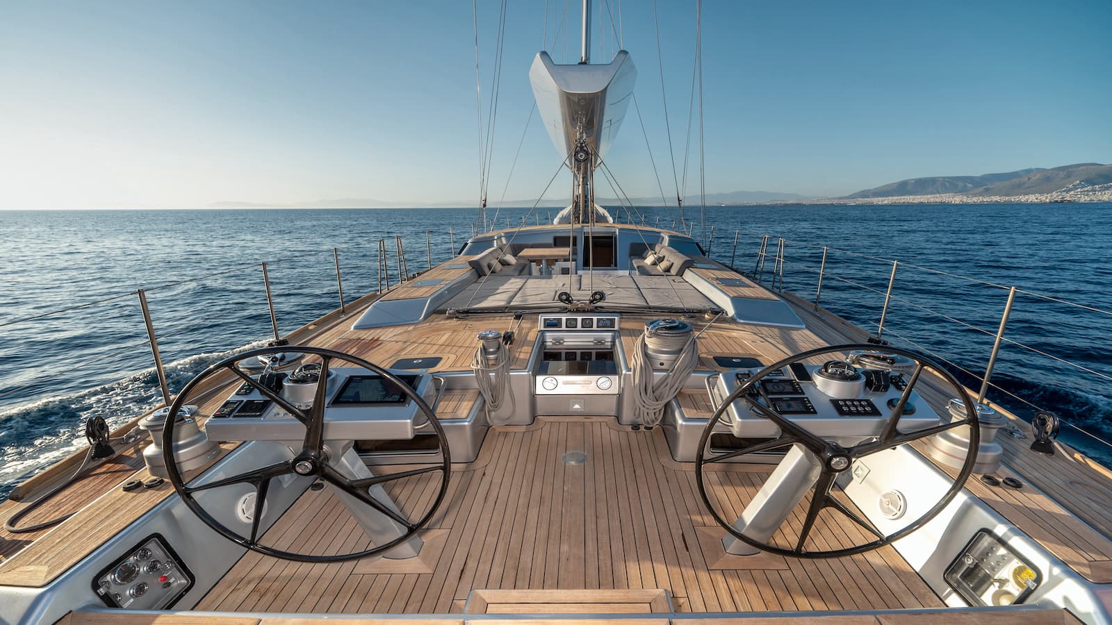 BLACK LION - helm | Drivas Yachts