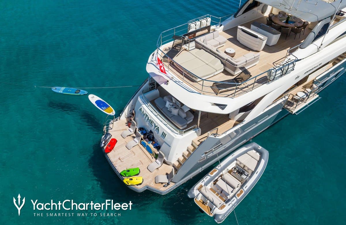Motor yacht ANTHEYA III 35.1m by Princess — photo 8