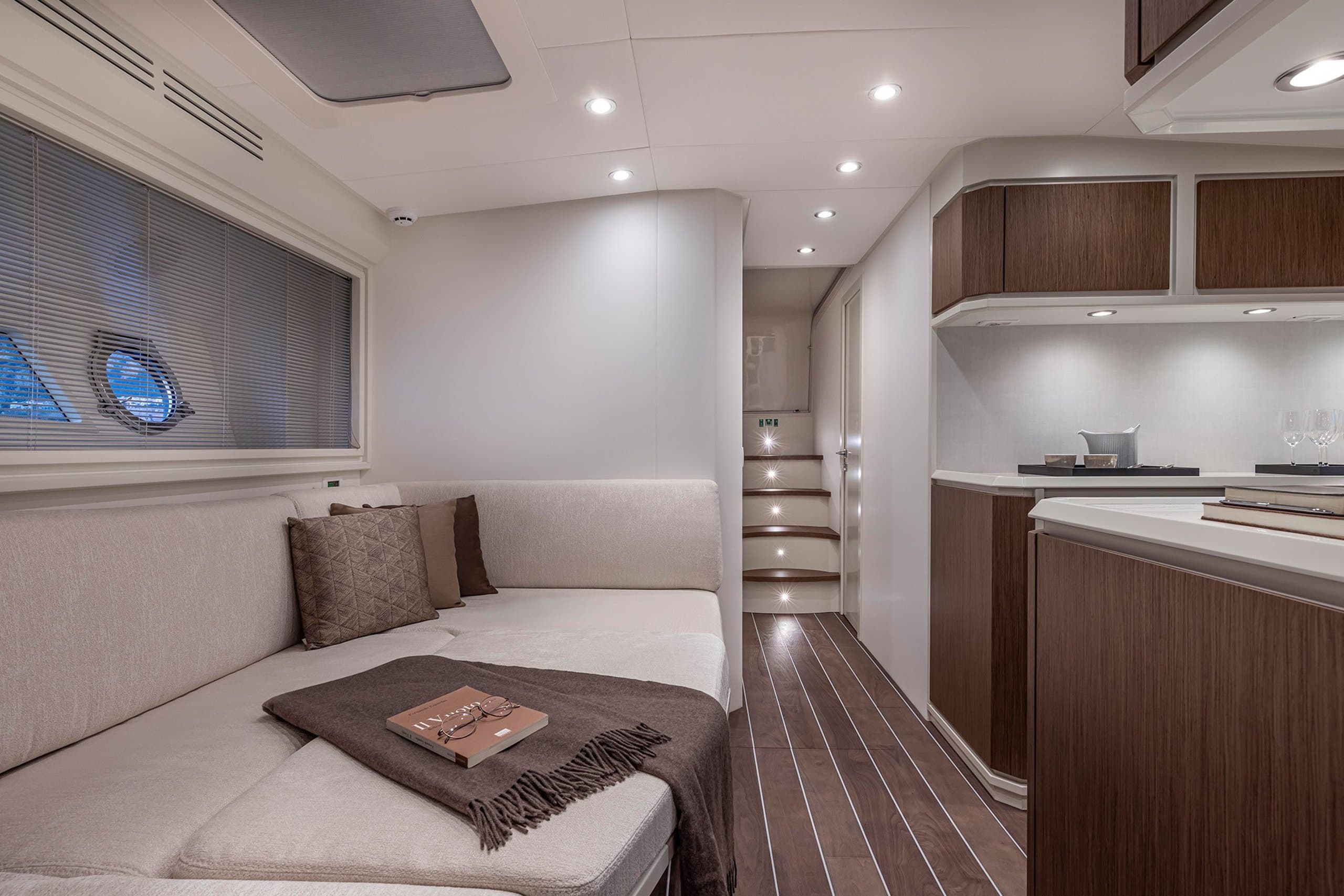 SPECTRE | Drivas Yachts