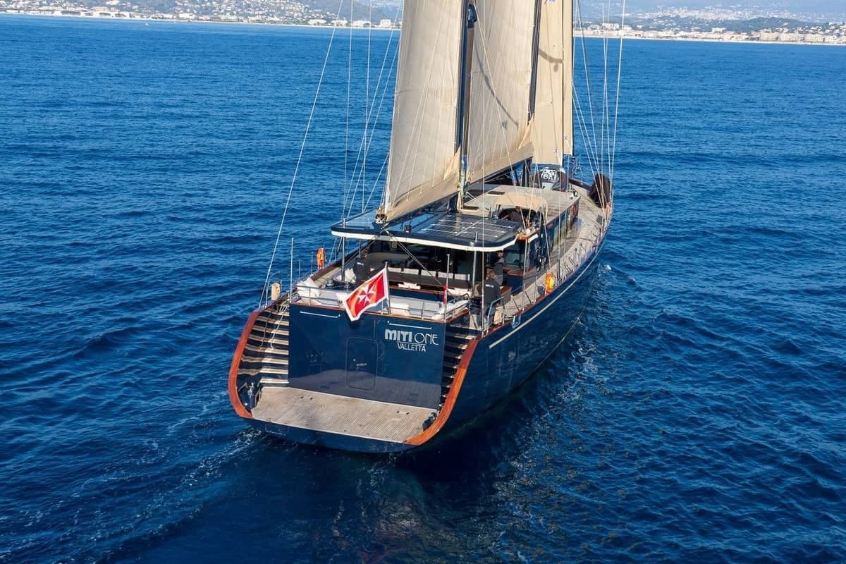 Miti One - ext running | Drivas Yachts
