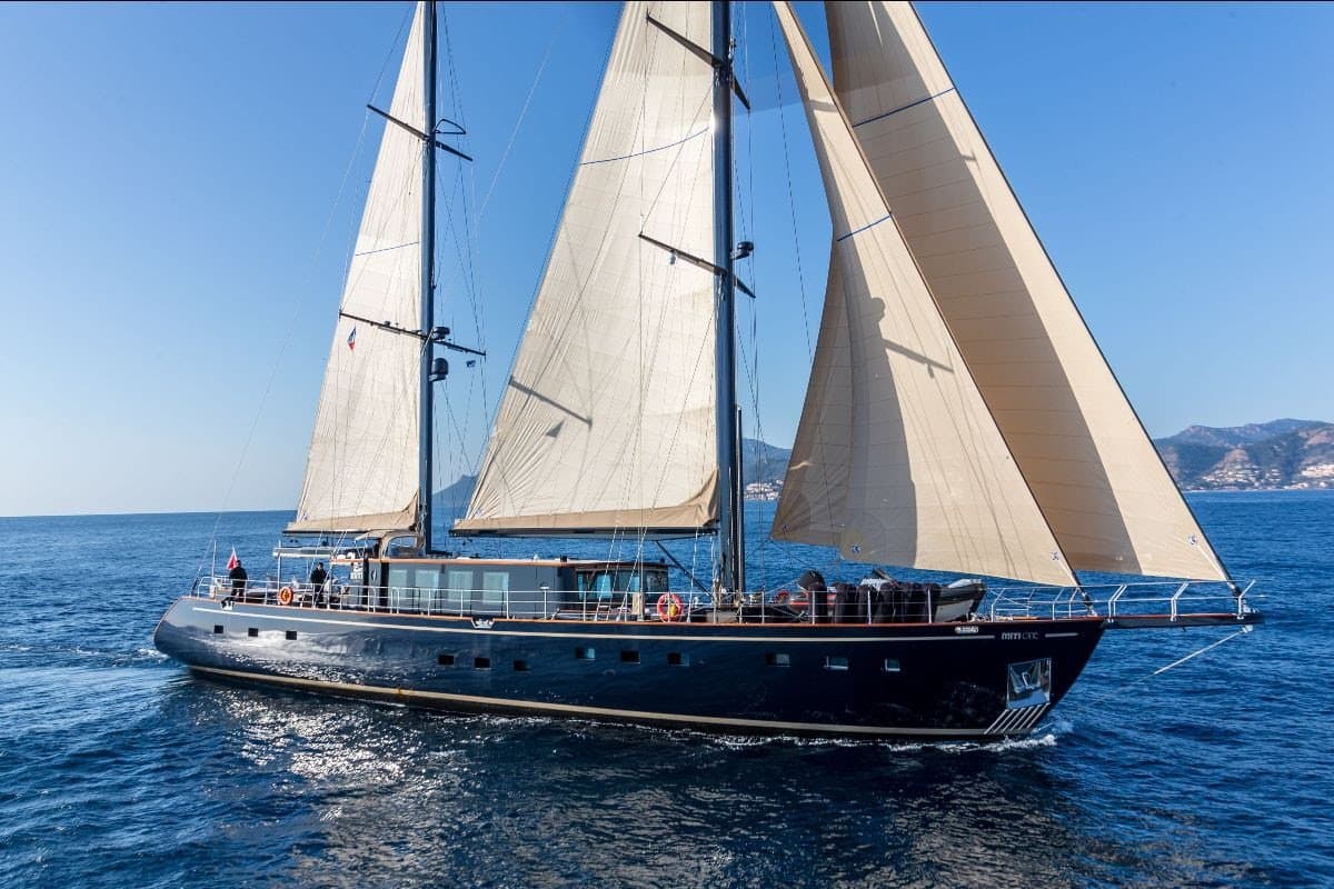 Miti One - ext running | Drivas Yachts