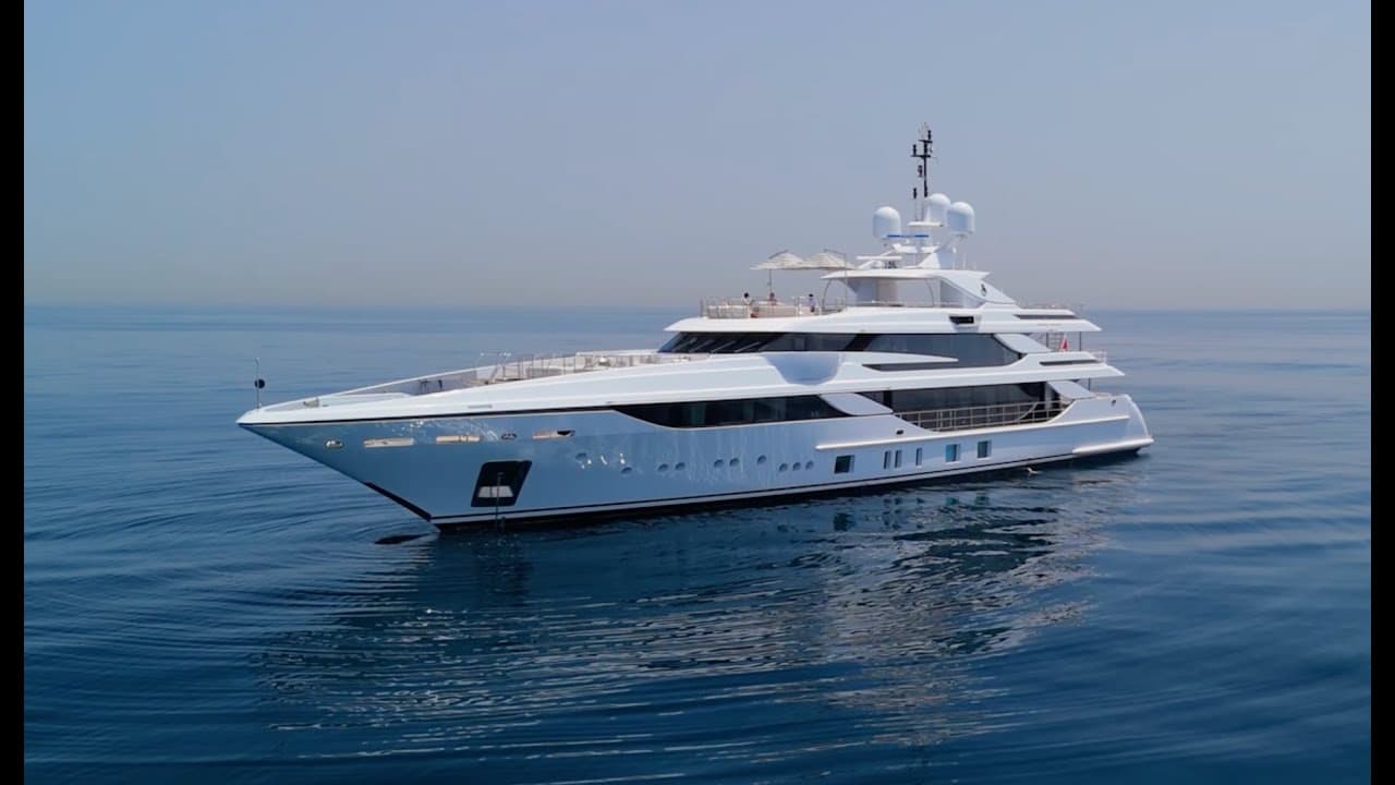 BOMBAY - aerial | Drivas Yachts