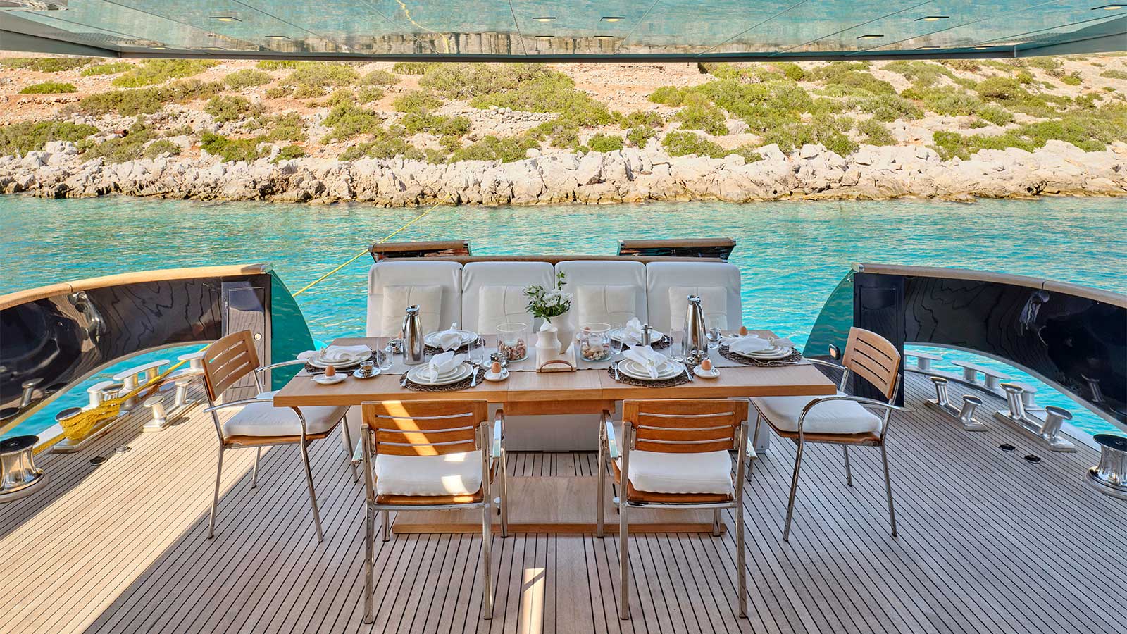 AMICI PER SEMPRE - lifestyle | Drivas Yachts