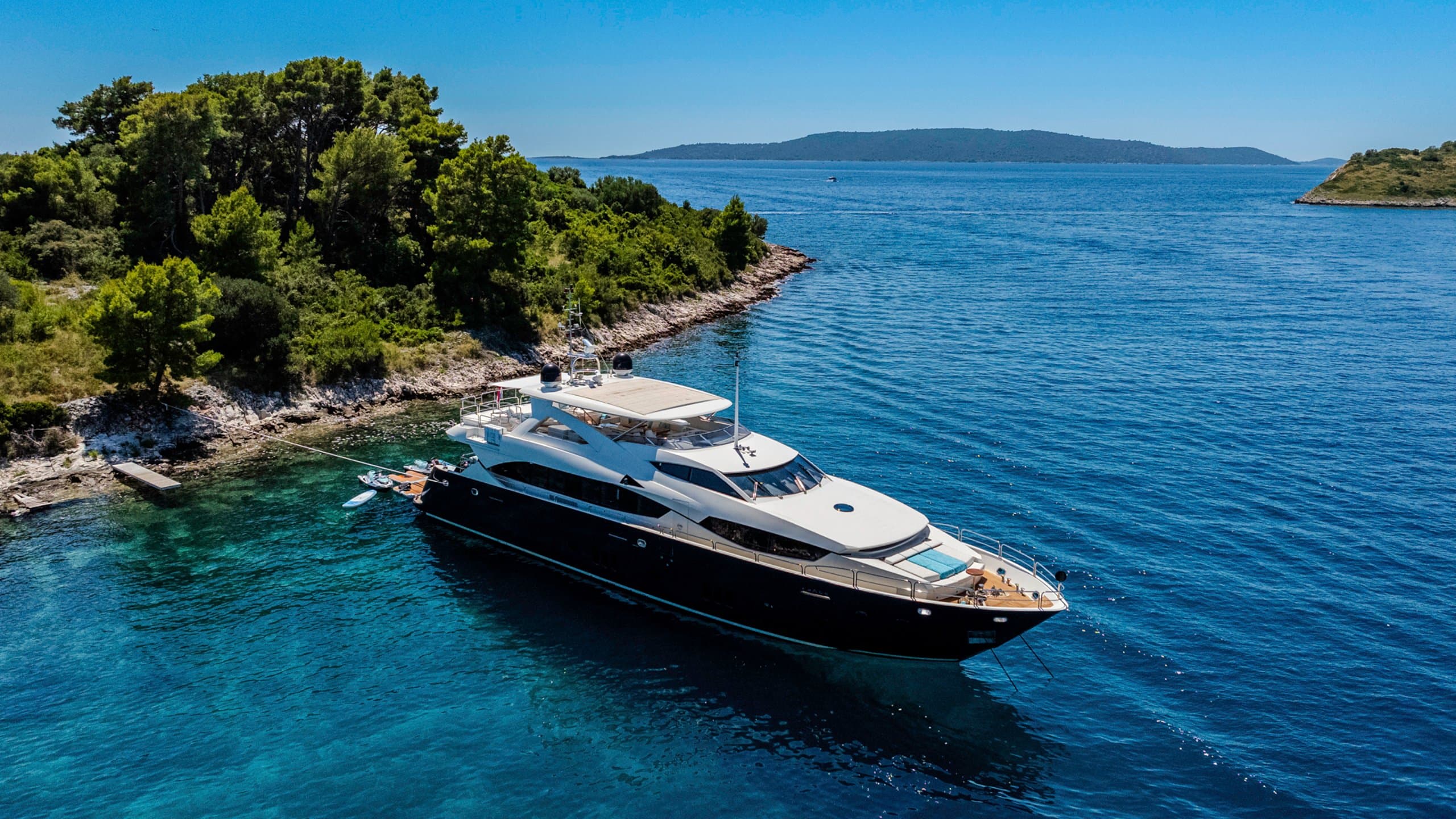 ARAGO | Drivas Yachts