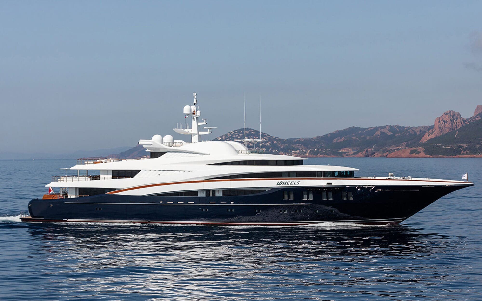 WHEELS - ext stbd | Drivas Yachts