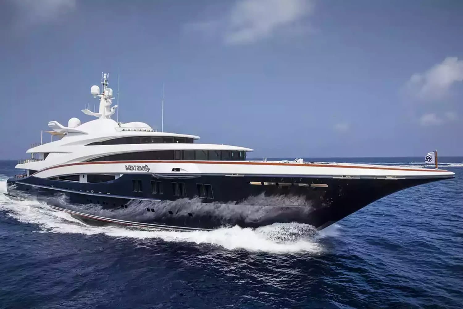 WHEELS - ext stbd | Drivas Yachts