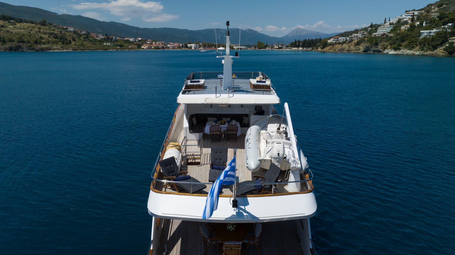 Elena Exterior 10