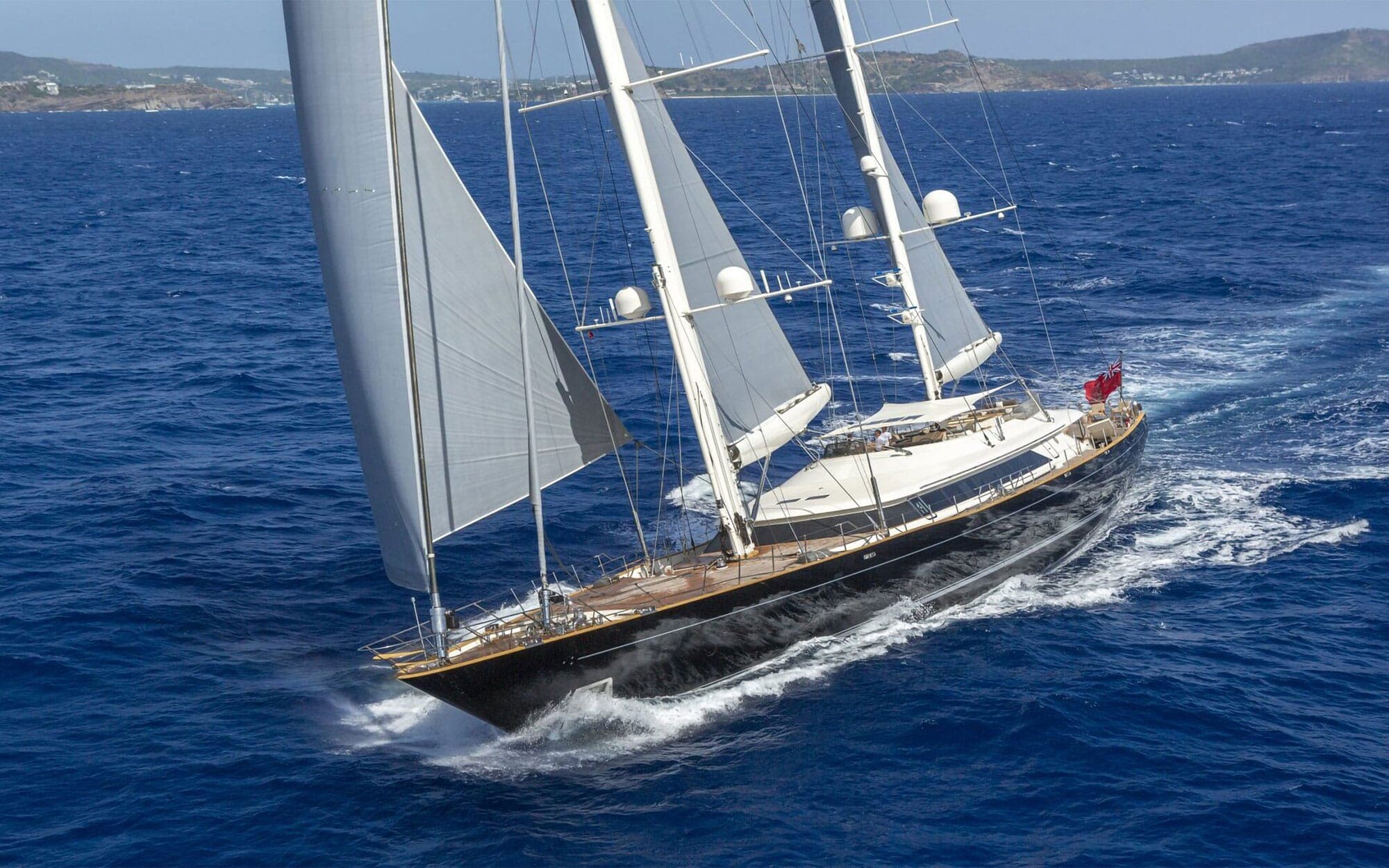 ASAHI - ext running | Drivas Yachts