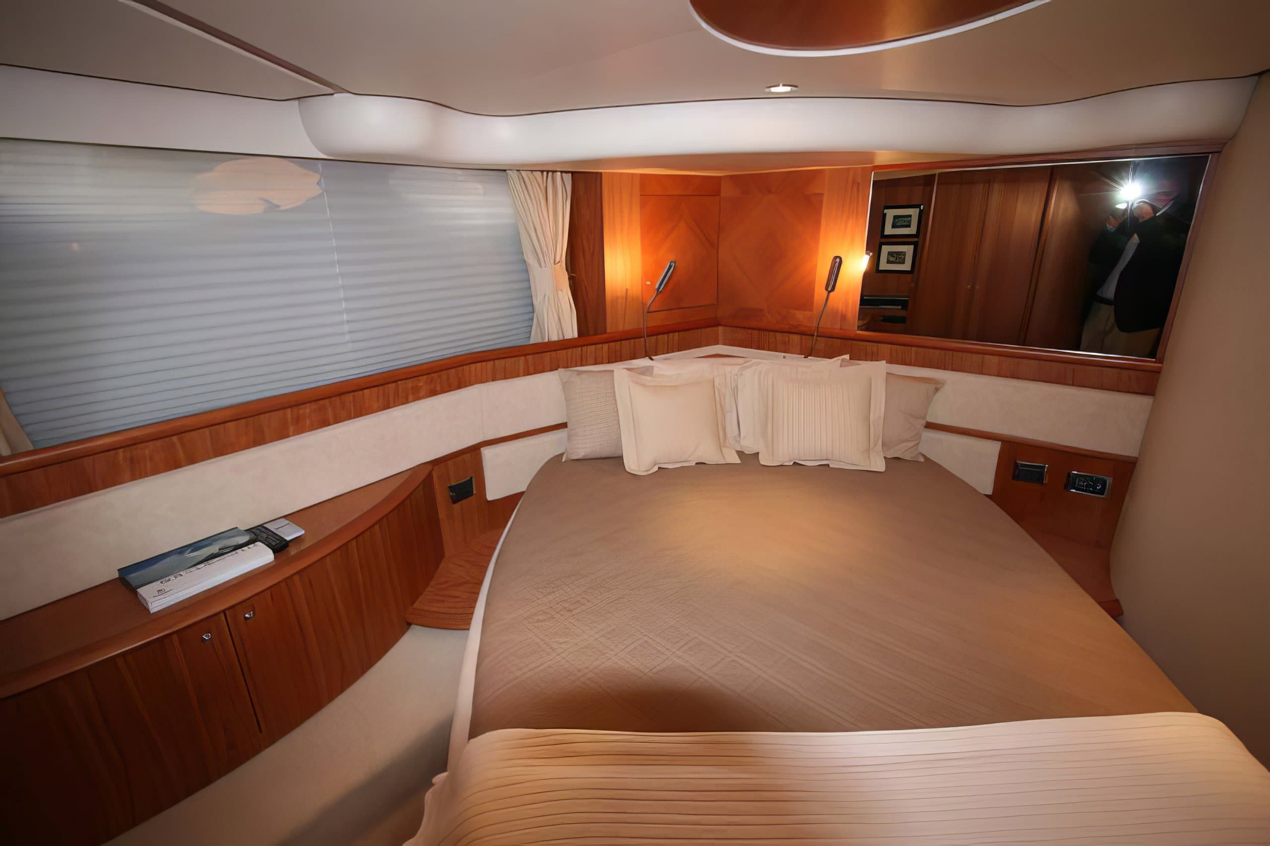 PRAXIS 4 | Drivas Yachts
