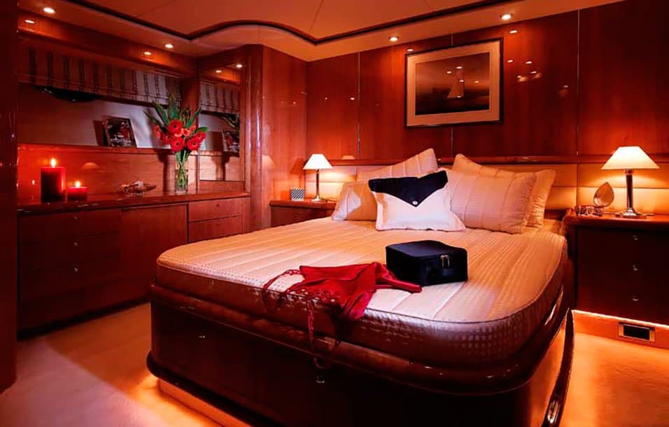 Motor yacht SERALIA 22.25m by Sunseeker — photo 3