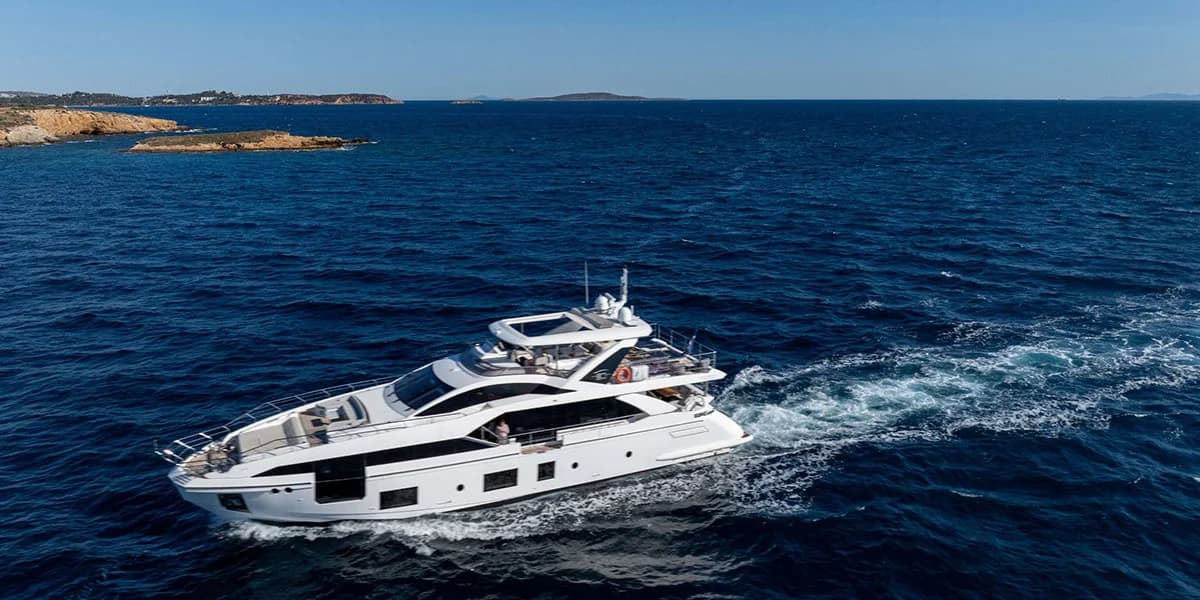 Motor yacht AGIO 27m by Azimut — photo 5