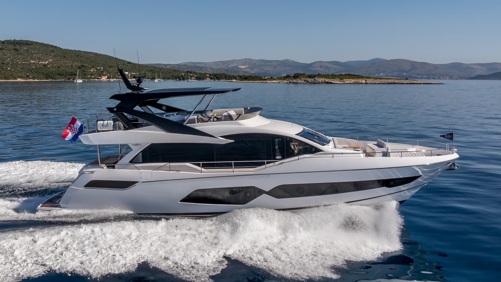 ASCEND - ext stbd | Drivas Yachts