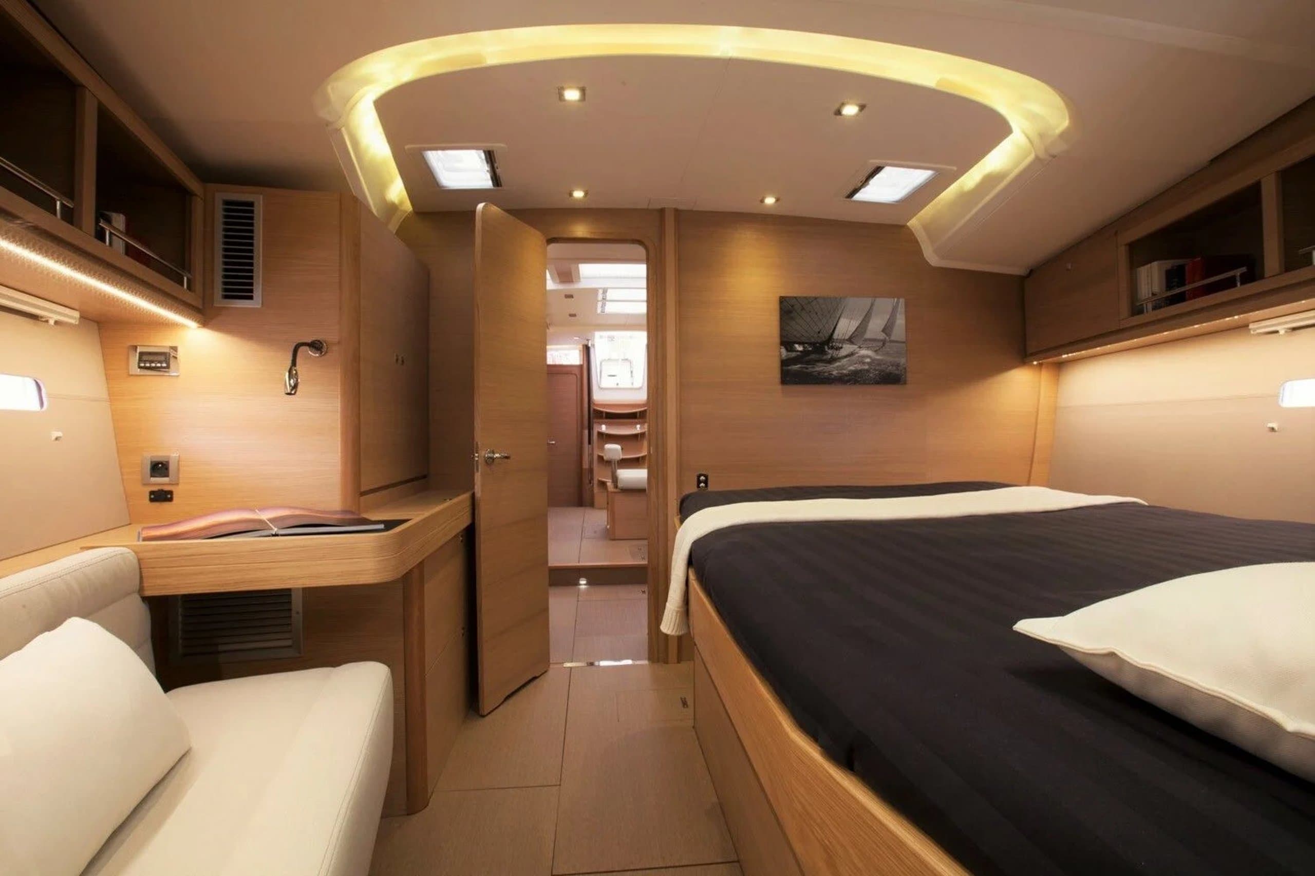 DRUNKEN SAILOR | Drivas Yachts