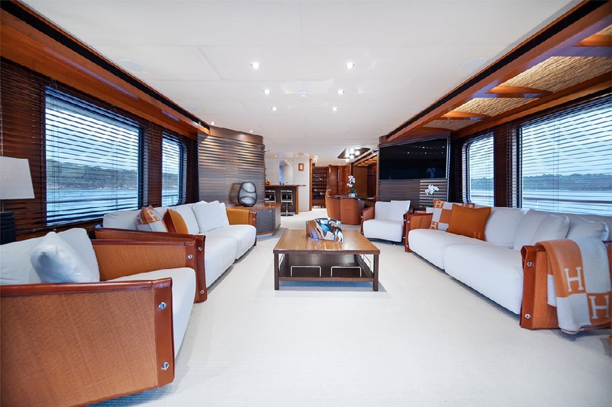 LITTLE PERLE | Drivas Yachts