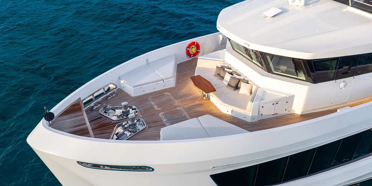 EAU LA LA - aerial | Drivas Yachts