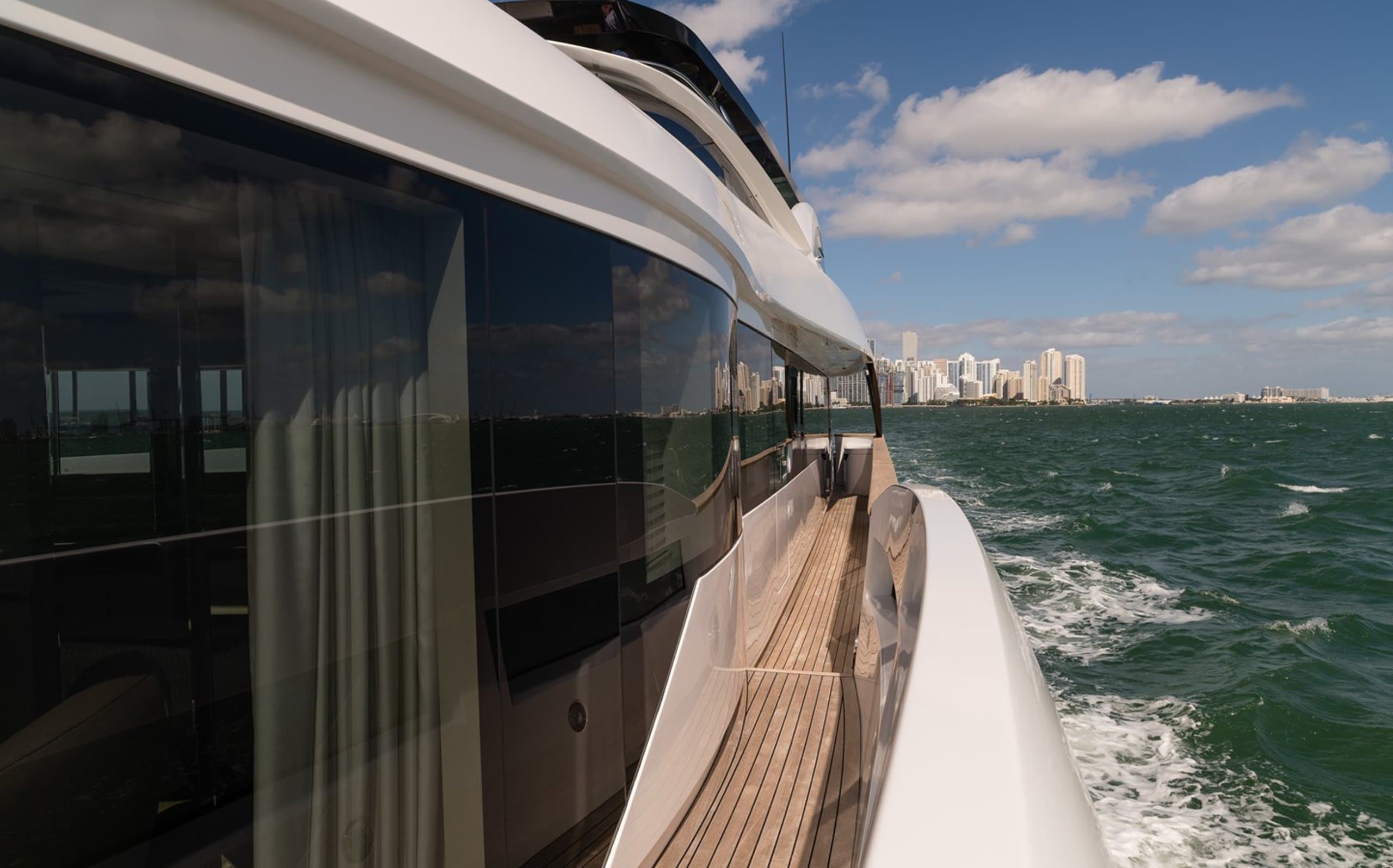 THE PEDDLER | Drivas Yachts
