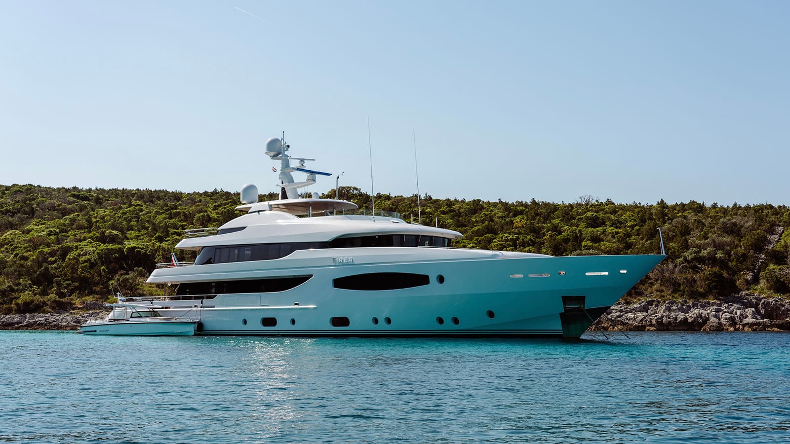 TIREA - ext port | Drivas Yachts
