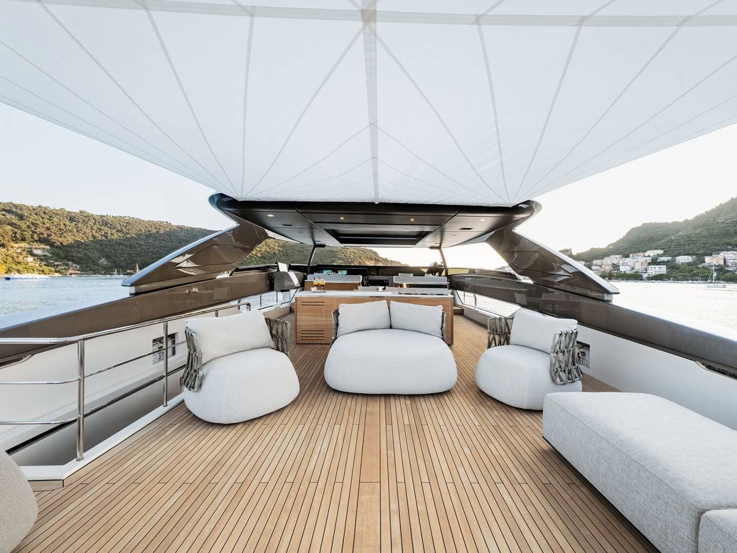 ARESYA - deck aft | Drivas Yachts