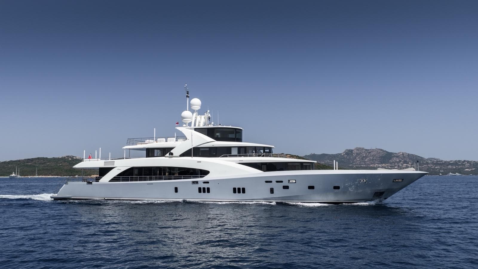 REBELS - ext running | Drivas Yachts