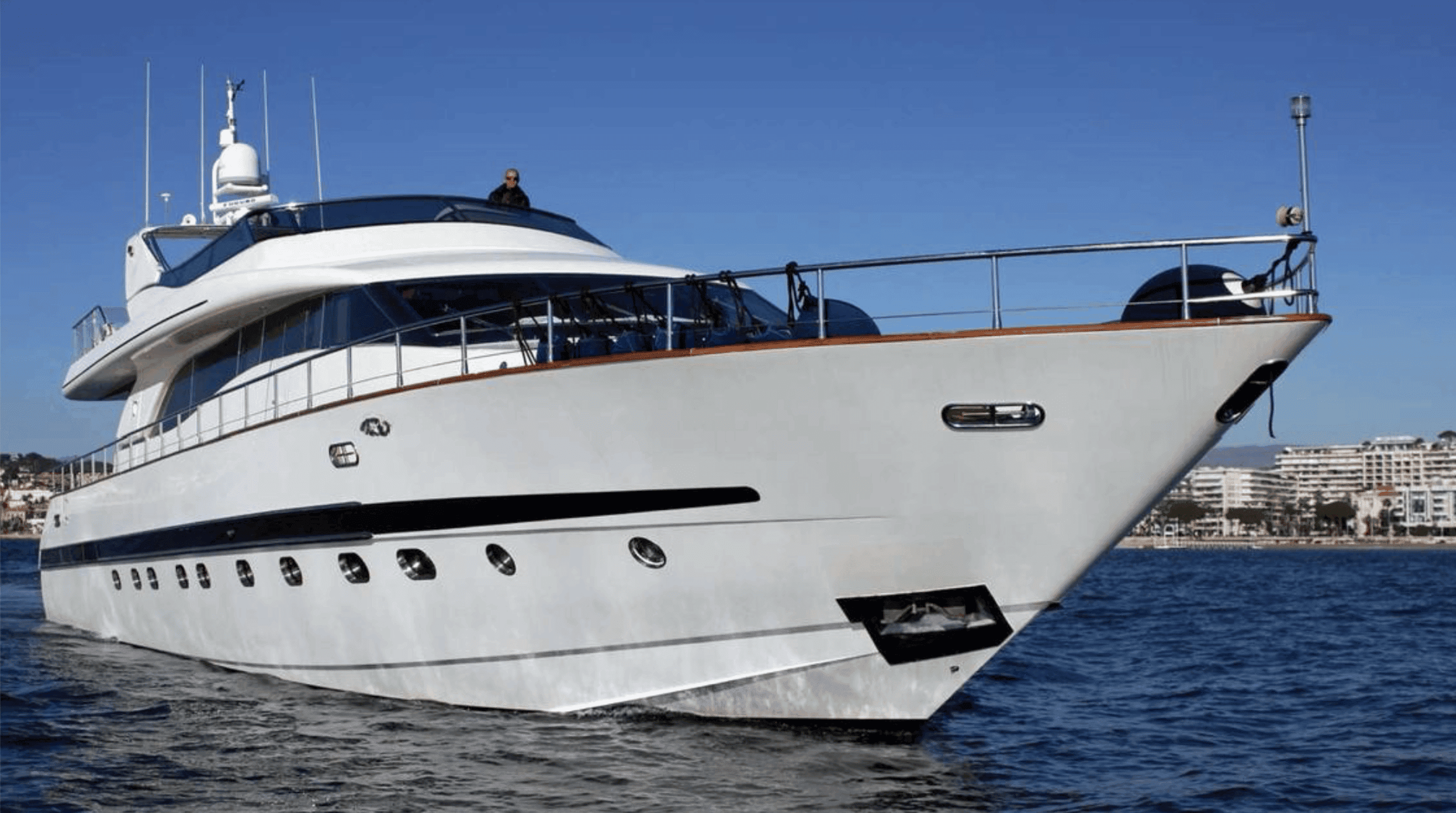 MAGENTA | Drivas Yachts