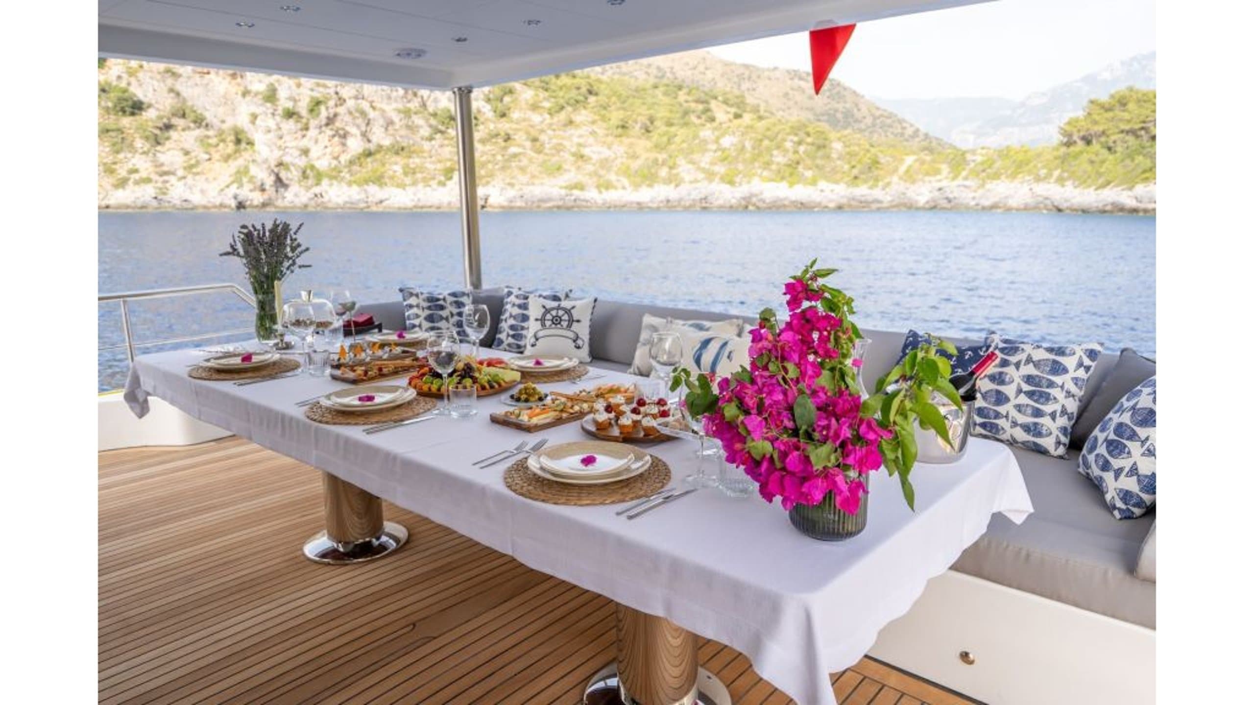 LAVIN | Drivas Yachts