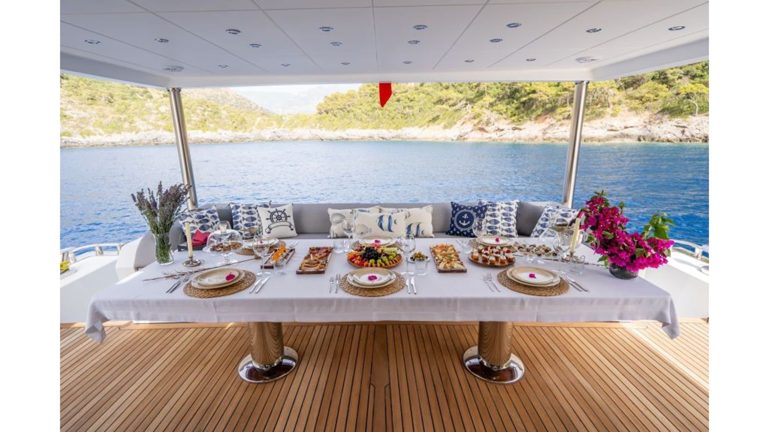 LAVIN | Drivas Yachts