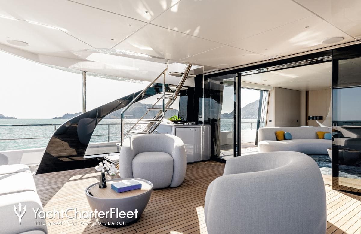 Motor yacht Luz de Mar 36m by Azimut — interior