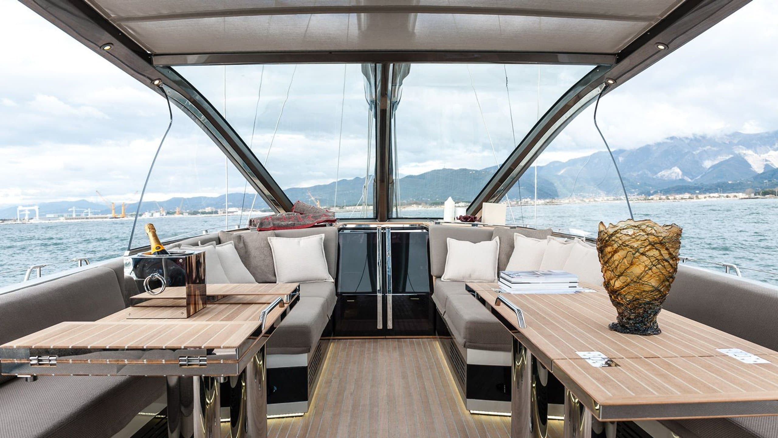 GIGRECA | Drivas Yachts