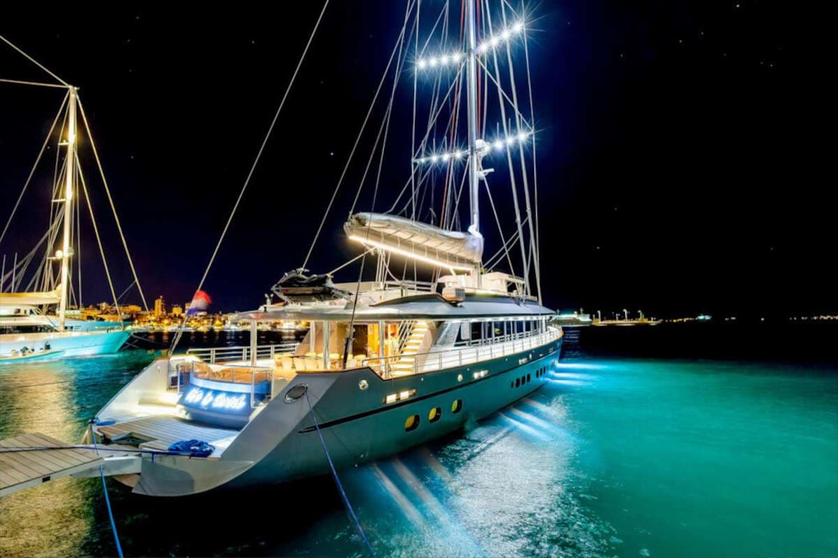 Life is Good - ext | Drivas Yachts