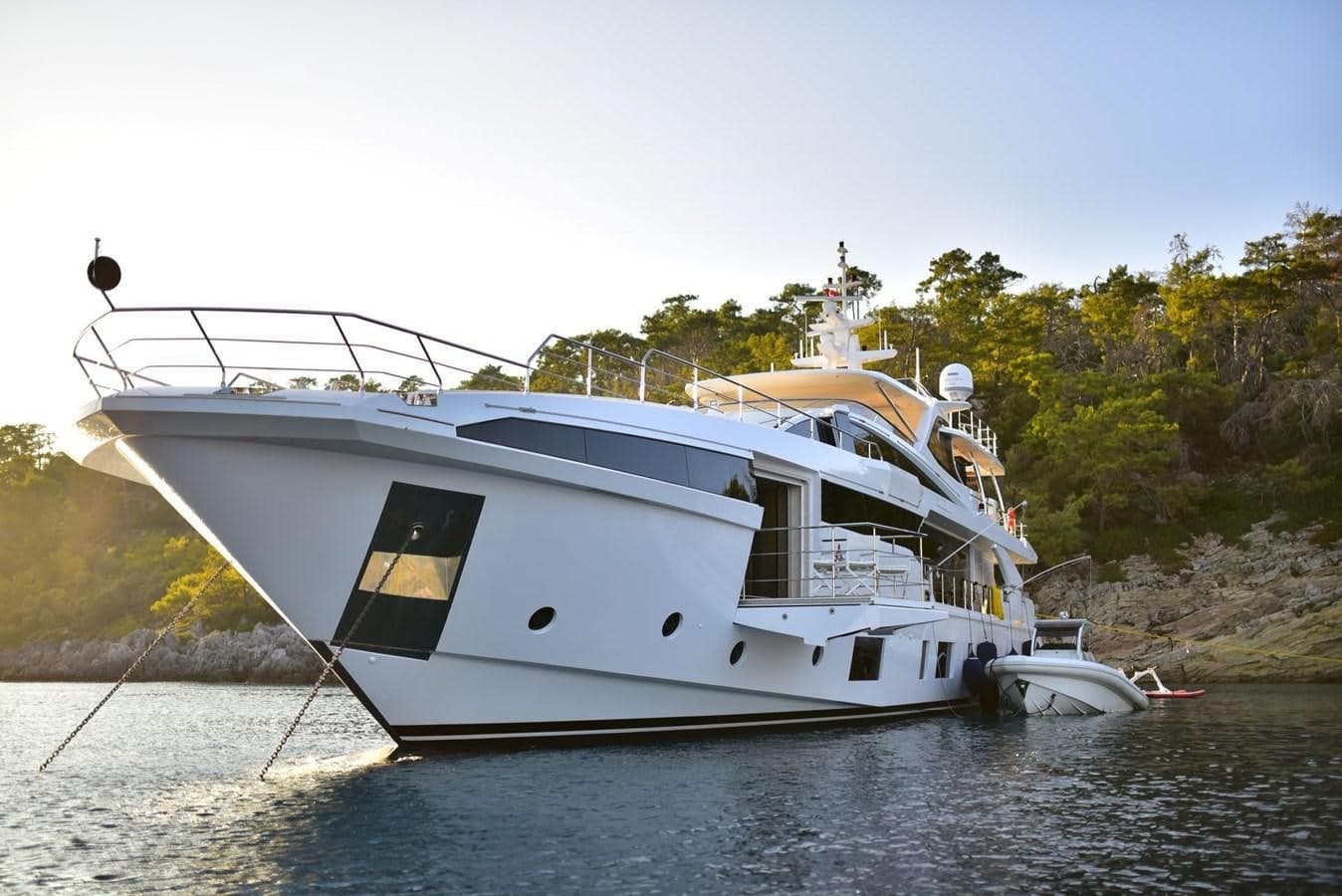 Motor yacht LOVE T 35.2m by Azimut — photo 2