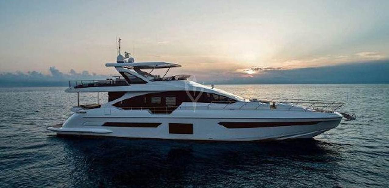 Motor yacht LOVE T 35.2m by Azimut — photo 5