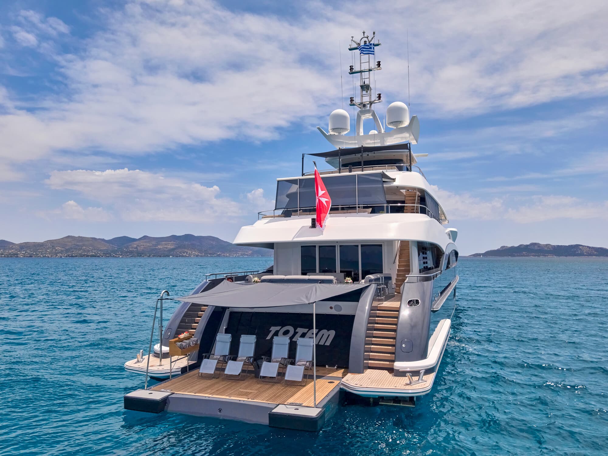 TOTEM - ext stern | Drivas Yachts