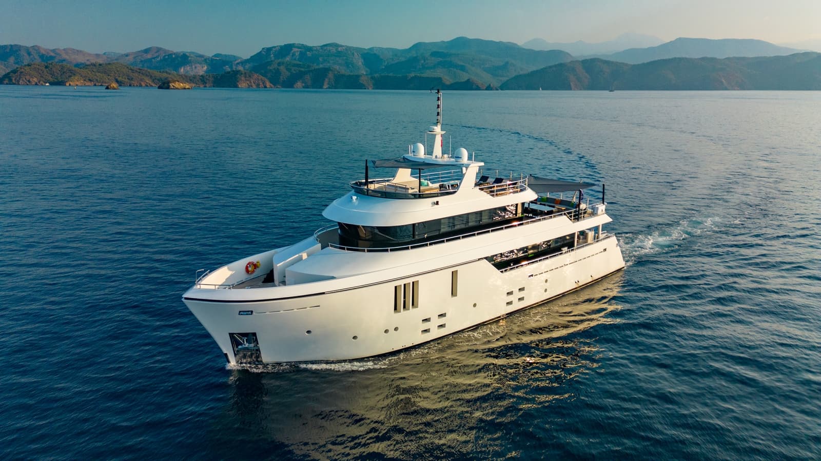 ZEEMAR - ext stbd | Drivas Yachts