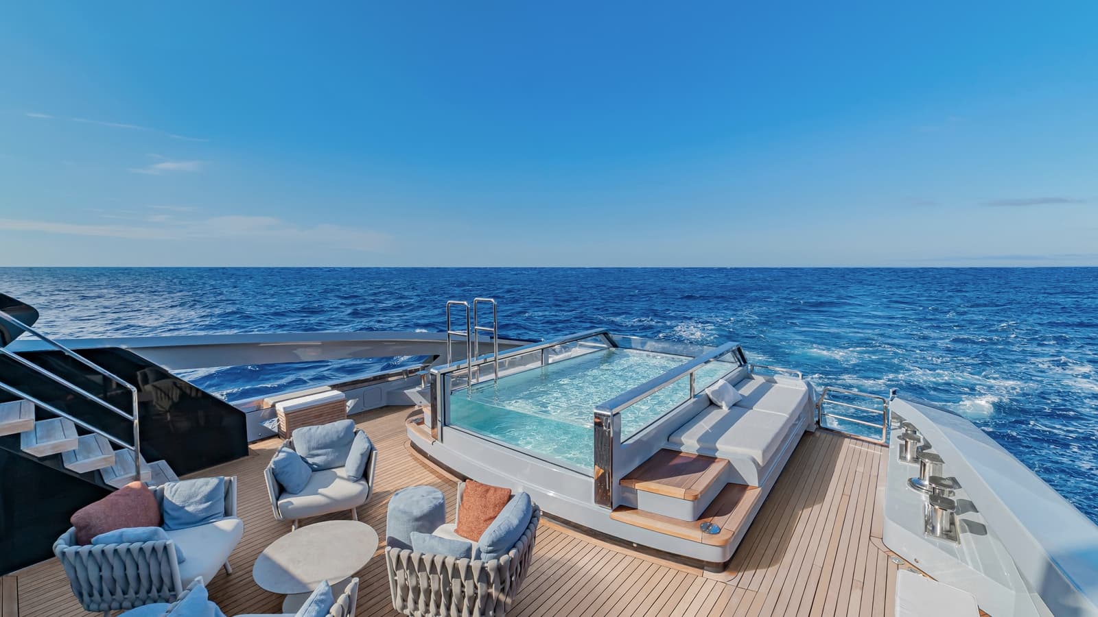 OCEAN ANGEL - deck aft | Drivas Yachts