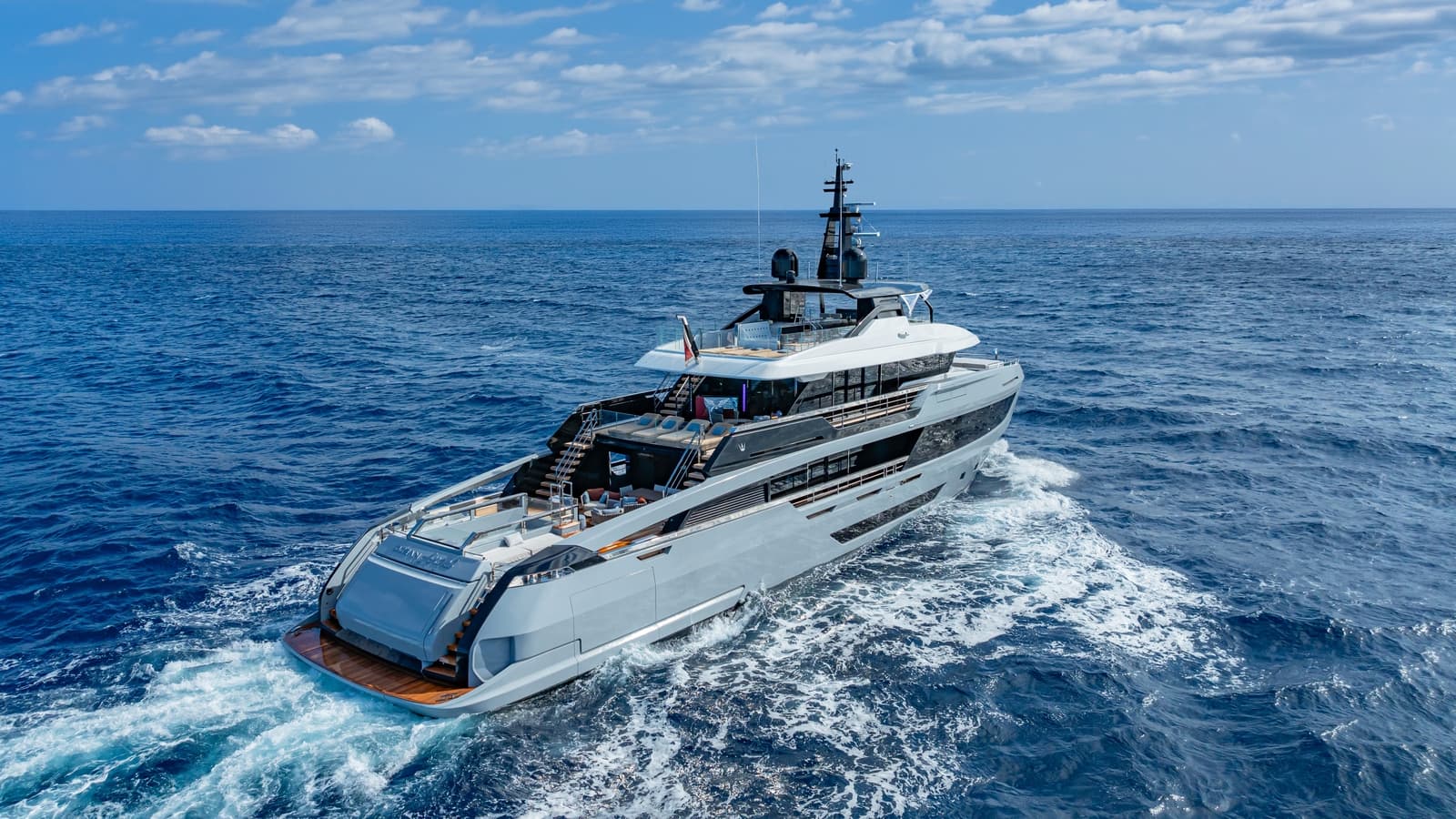 OCEAN ANGEL - ext running | Drivas Yachts