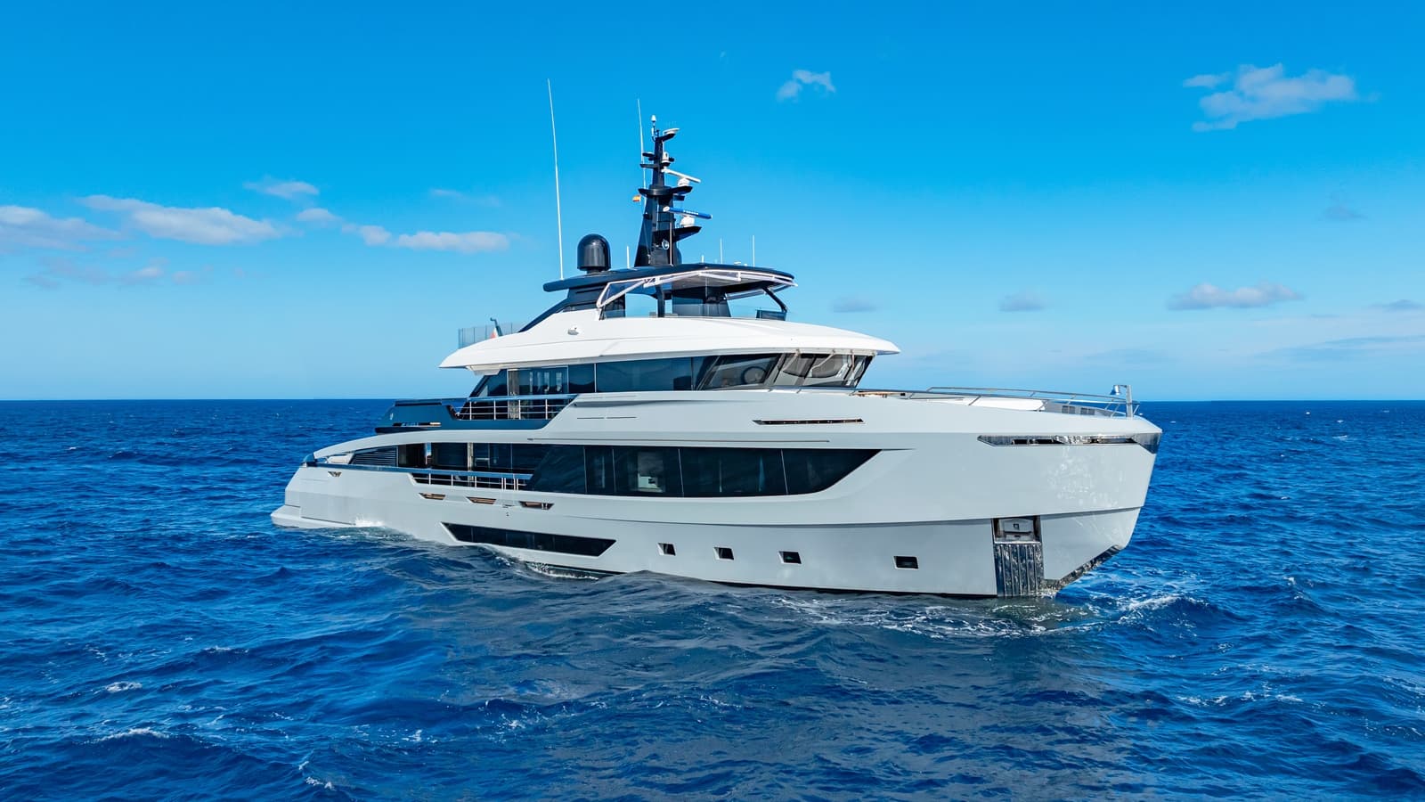 OCEAN ANGEL - ext stbd | Drivas Yachts