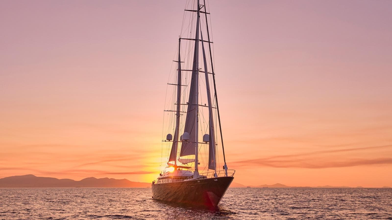 ALMYRA II - ext running | Drivas Yachts