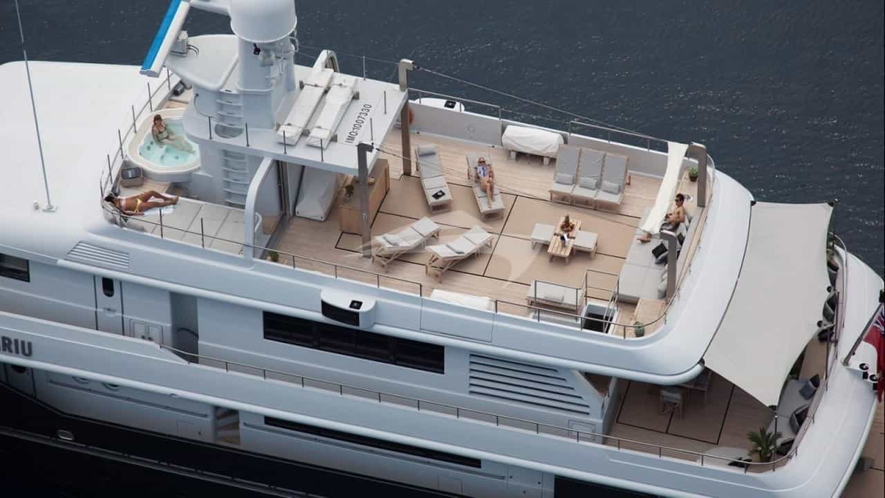 MARIU - deck fly | Drivas Yachts