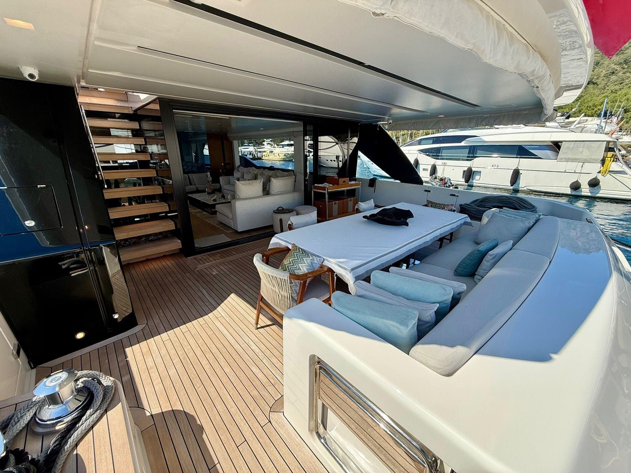 SL 90A 812 - deck aft | Drivas Yachts