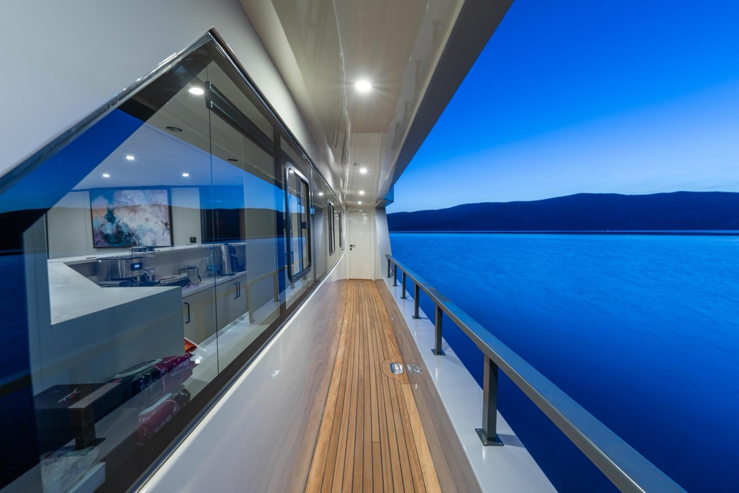 CALM DOWN | Drivas Yachts