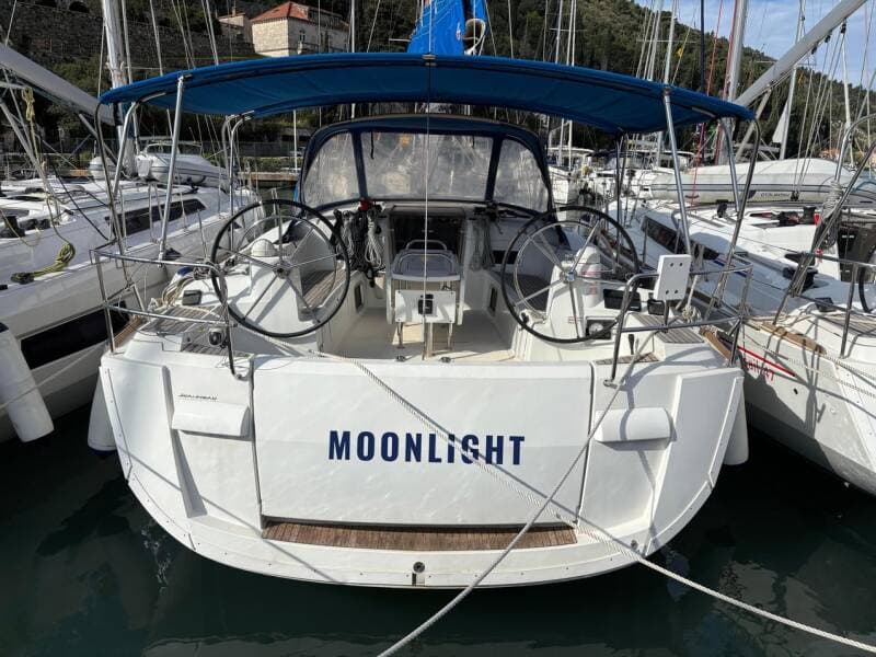 MOONLIGHT - cockpit | Drivas Yachts