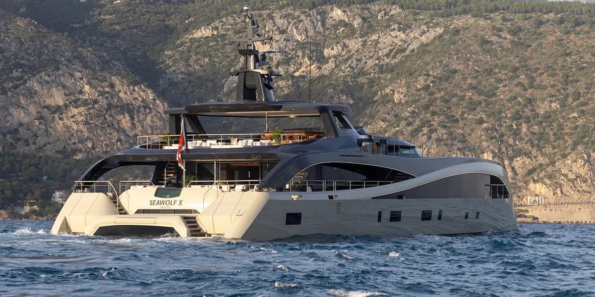 SEAWOLF X - ext stbd | Drivas Yachts
