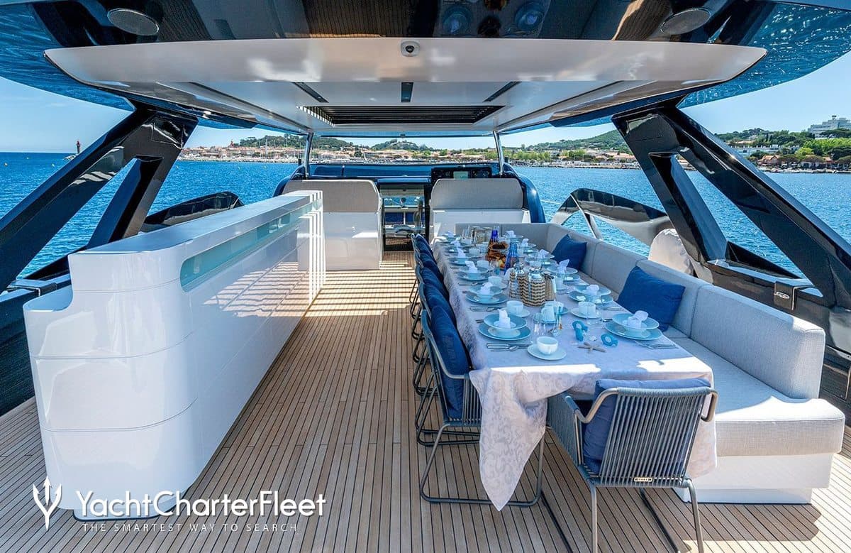 Motor yacht ARSANA 35.5m by Amer — photo 6