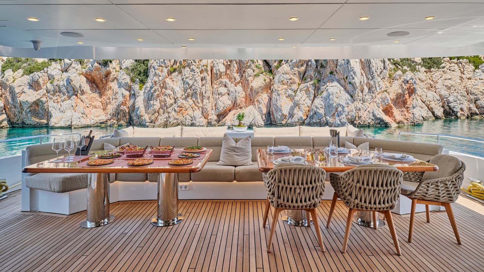 BENIK - deck aft | Drivas Yachts