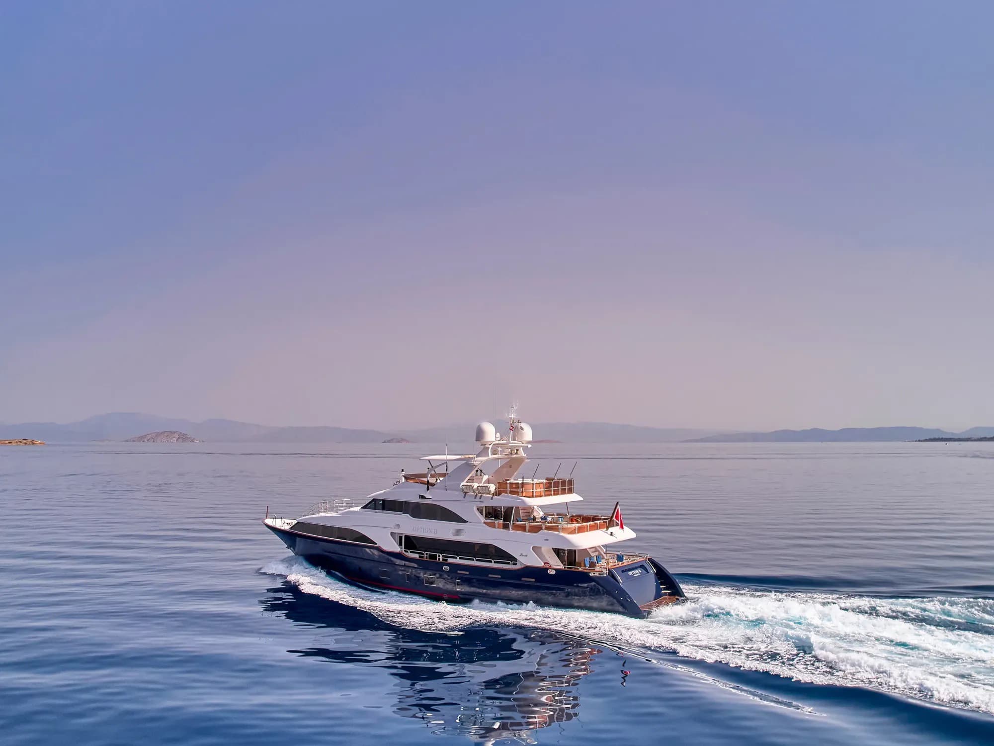 Motor yacht OPTION B 37m by Benetti — photo 4